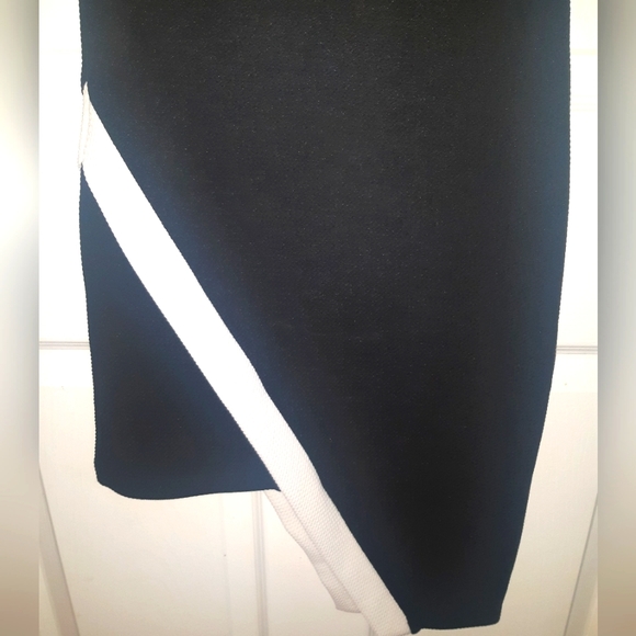 (M)🖤⭐️ Revamped Asymmetrical Bodycon Dress🖤⭐️ Ptp 14"×L40.5" - Picture 8 of 10